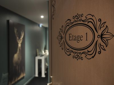 Champagne Sacret: Etage